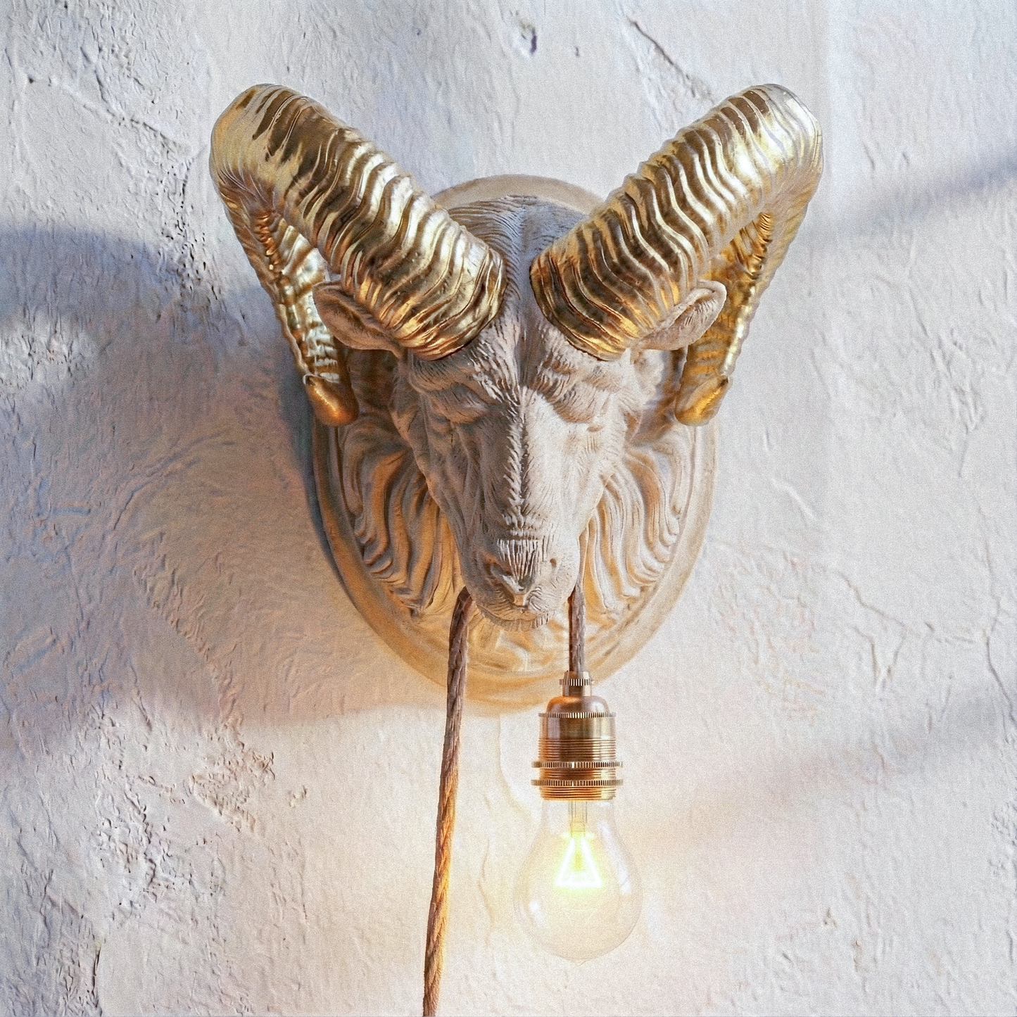 Aries Lamp Oak/Gold 30% Wood Fibers