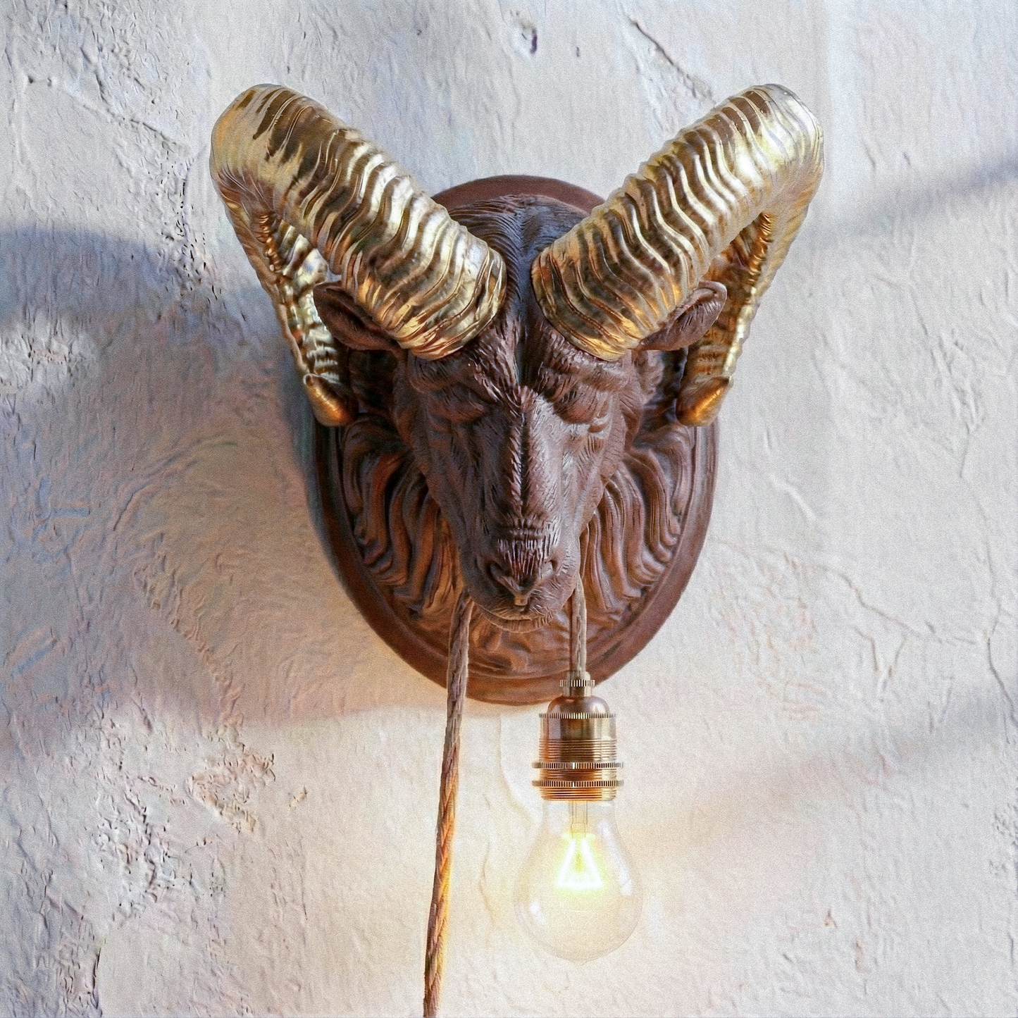Aries Lamp Sandalwood/Gold 30% Wood Fibers