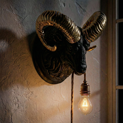 Aries Lamp Black/Gold