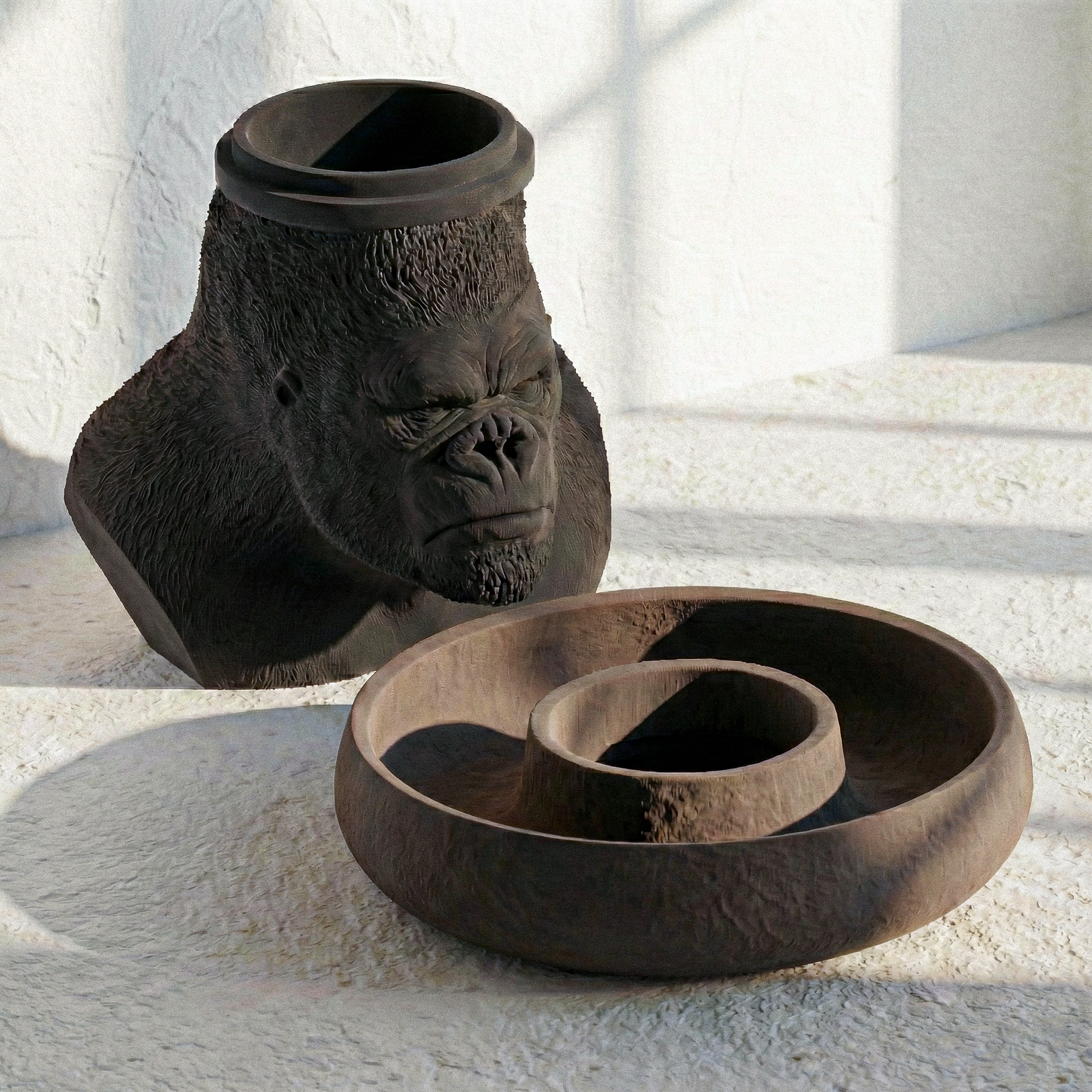 Gorilla Snack Holder Black/Sandalwood 30% Wood Fibers