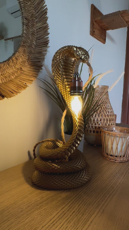 Cobra Gold Lamp