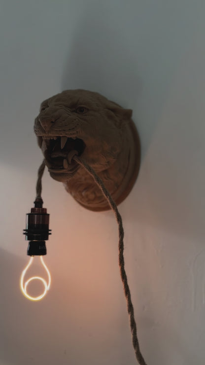 Oak Leopard Lamp 30% Wood Fibers